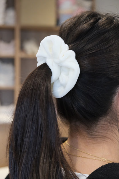 Scrunchie Adventure | Bevalling & borstvoeding